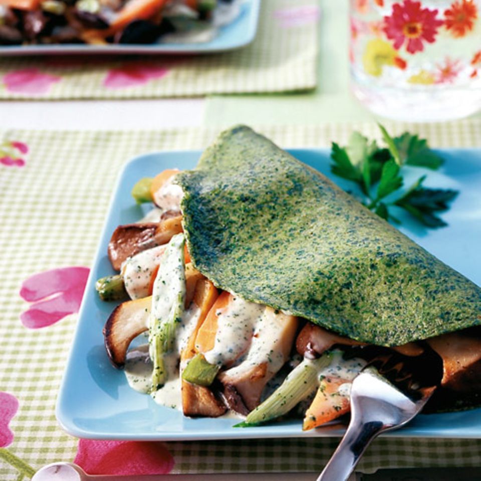 Spinatpfannkuchen mit Frühlingsgemüse