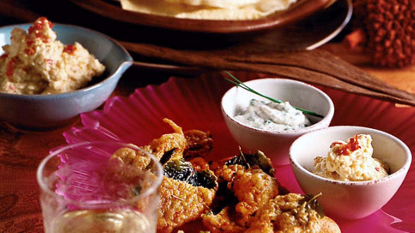 Pappadams, Dips und frittierte Minze Rezept