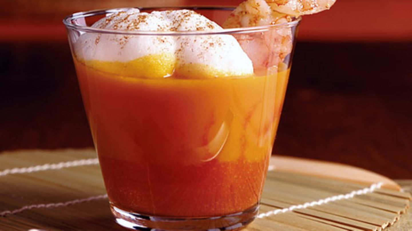 Kürbissuppe mit Garnelen Rezept - [ESSEN UND TRINKEN]