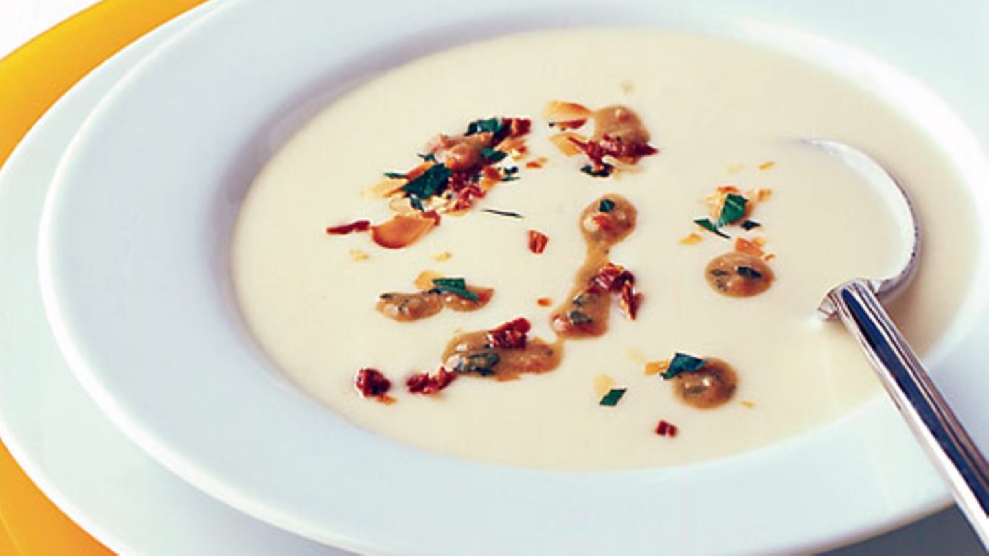 Selleriesüppchen mit Mandelpesto Rezept