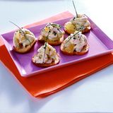 Brot-Chips mit Shrimps-Salat