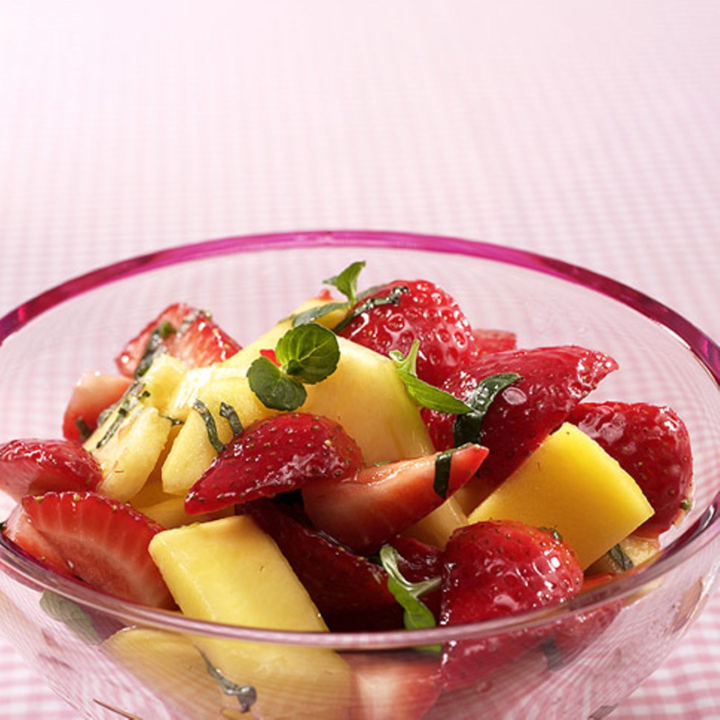 Erdbeer-Ananas-Salat