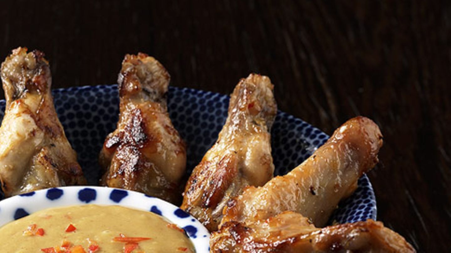 Chickenwings mit Erdnuss-Sauce Rezept