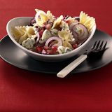 Roter Nudelsalat