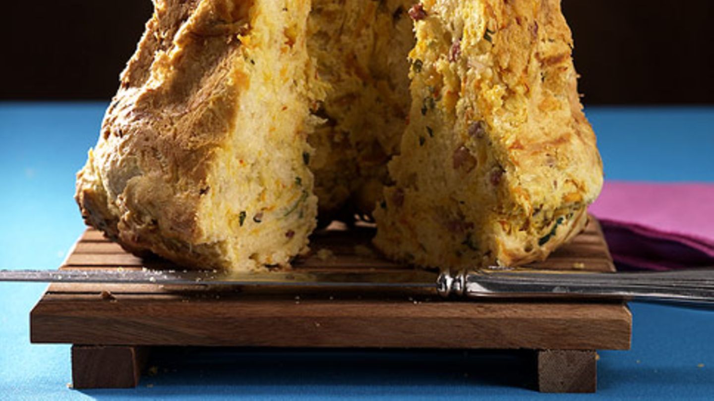 Kürbis-Speck-Gugelhupf Rezept