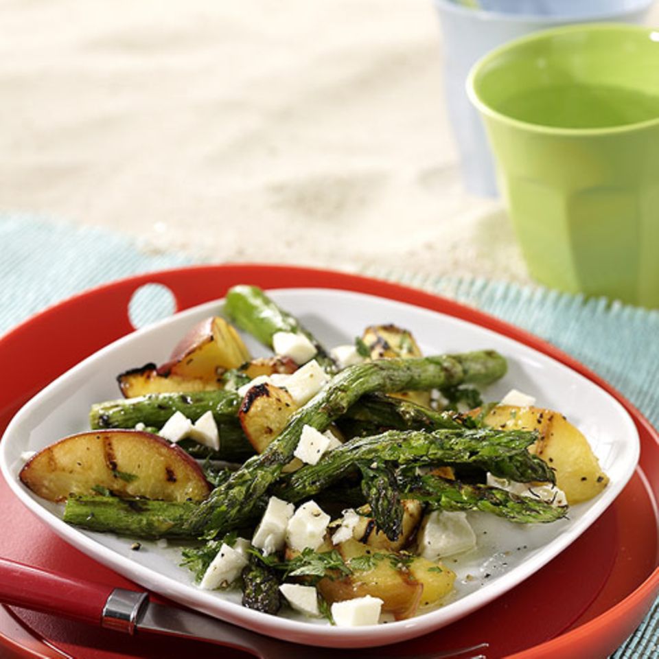 Spargel-Pfirsich-Salat