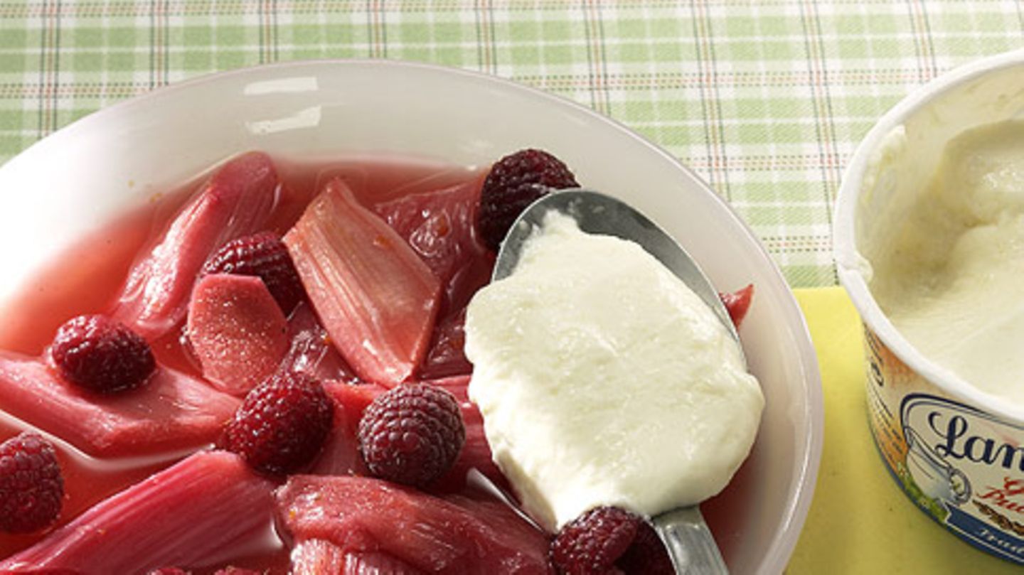 Rhabarber-Himbeer-Kompott Rezept - [ESSEN UND TRINKEN]