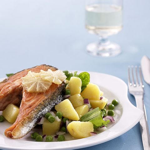 Lachs mit Sauerampfer-Kartoffelsalat