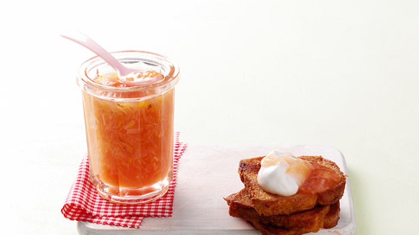 Zwieback mit Rhabarber-Orangenkonfitüre Rezept - [ESSEN UND TRINKEN]