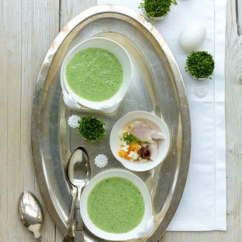 Buttermilchsuppe mit Kräutern