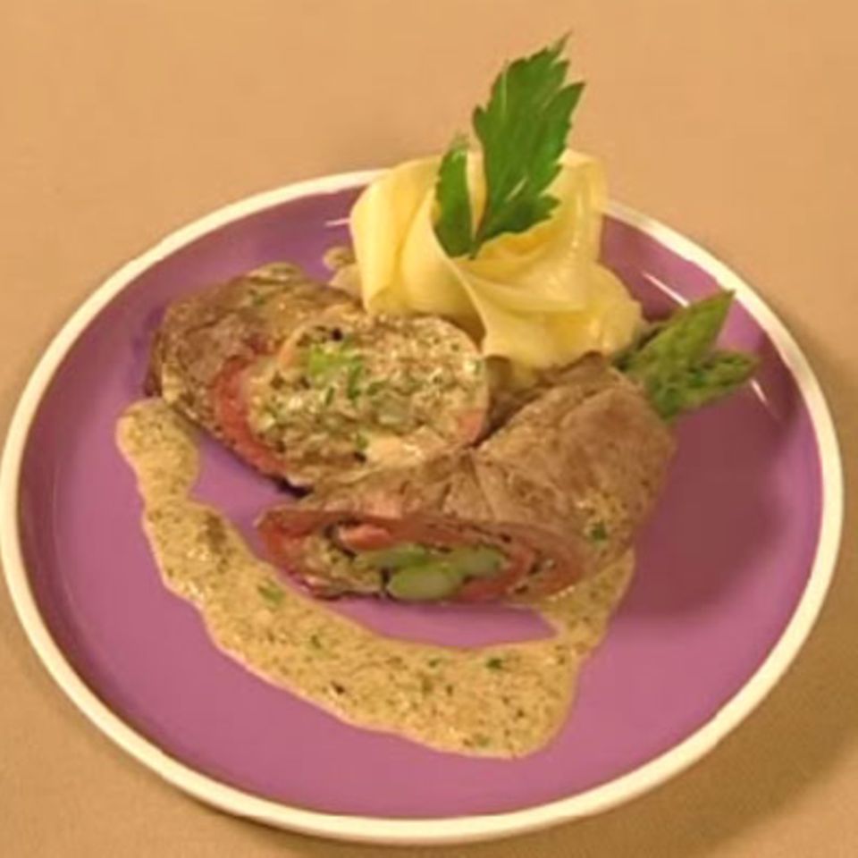 Roastbeef-Roulade mit Morchelsauce