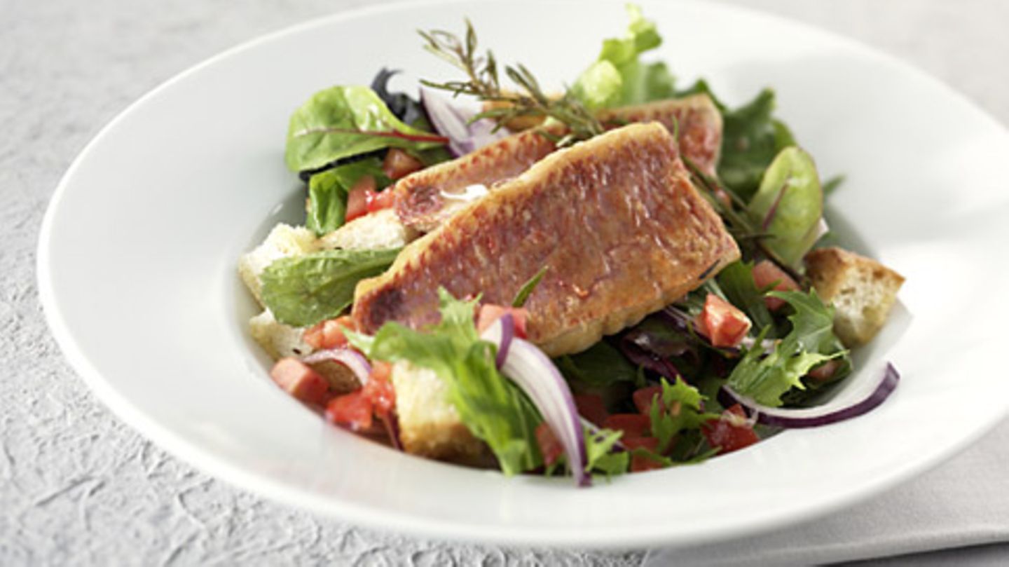 Salat mit Rotbarben Rezept
