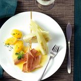 Saibling mit Weißweinsauce und Fenchel