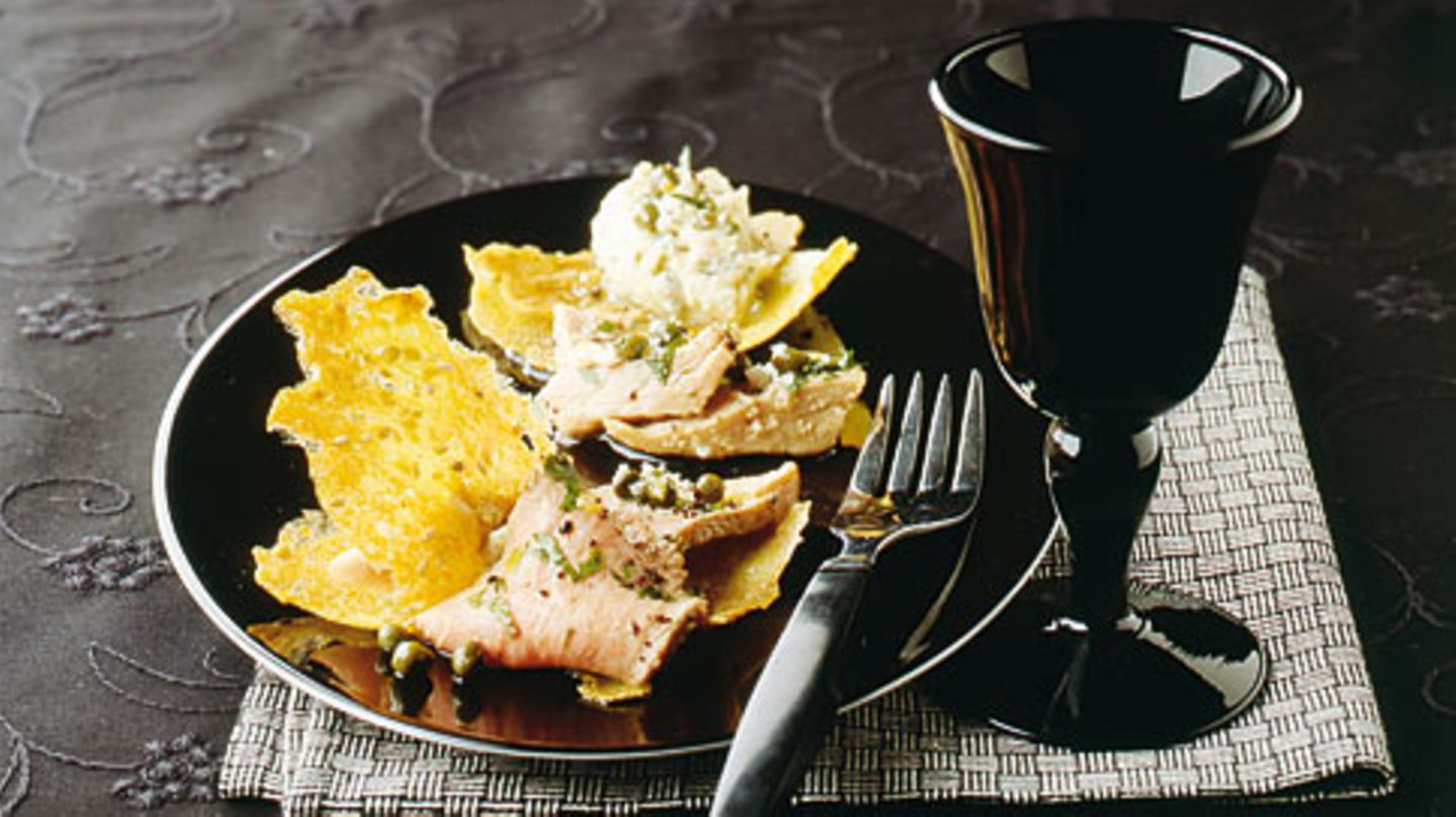 Kartoffelblätter mit Kalbsrücken und Thunfischcreme Rezept - [ESSEN UND ...
