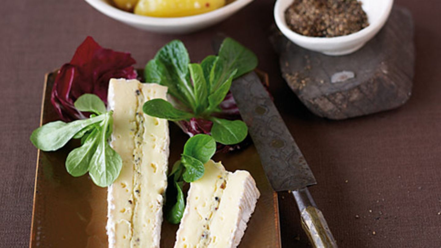 Brie de Meaux mit Pfeffer-Orangen-Butter Rezept - [ESSEN UND TRINKEN]