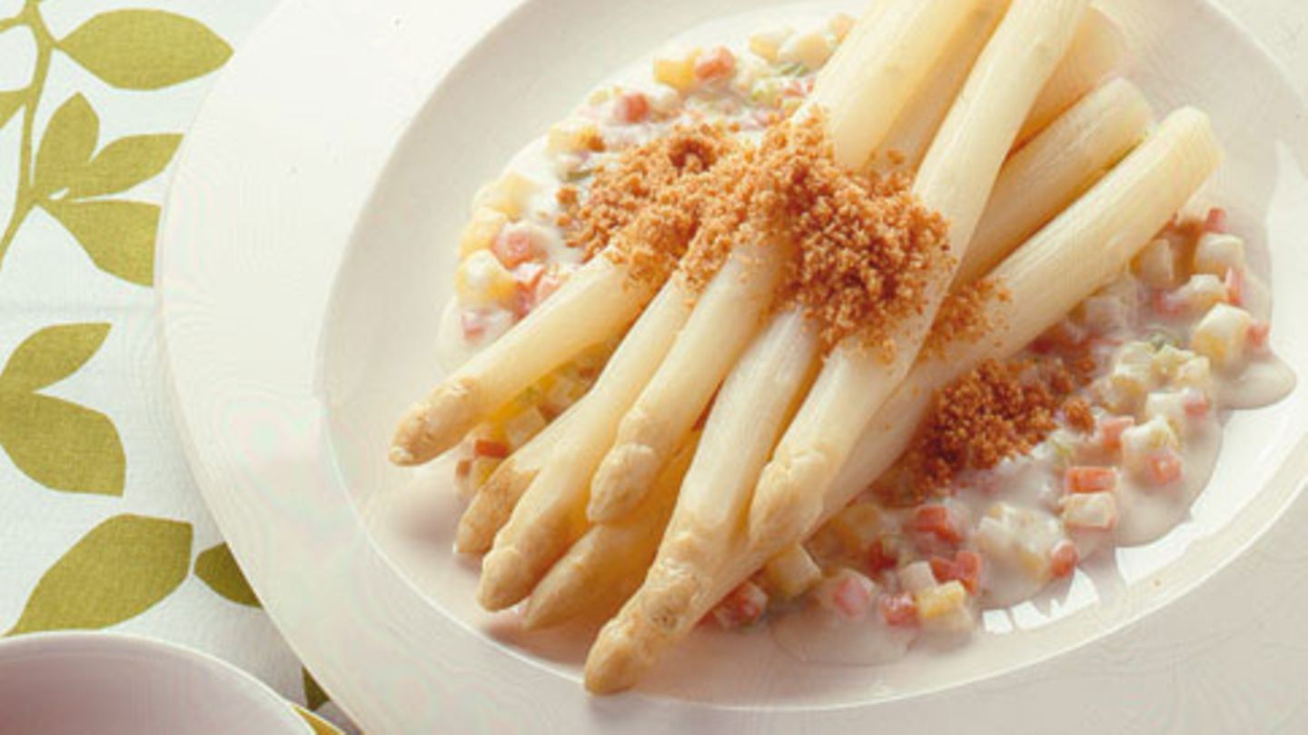 Weißer Spargel mit Rahmsauce Rezept