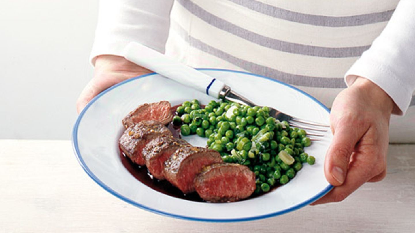 Lamm mit Rosmarinsauce Rezept - [ESSEN UND TRINKEN]