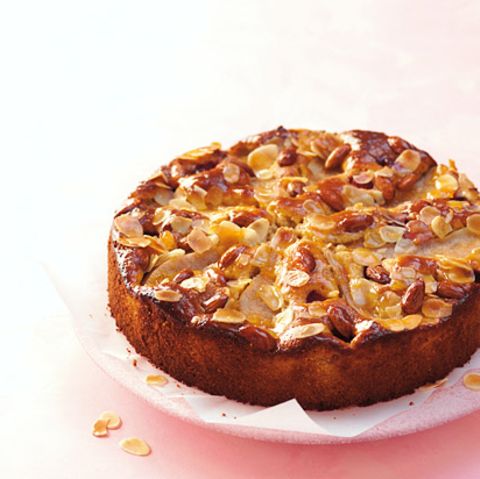 Mandel-Birnen-Kuchen mit Himbeeren