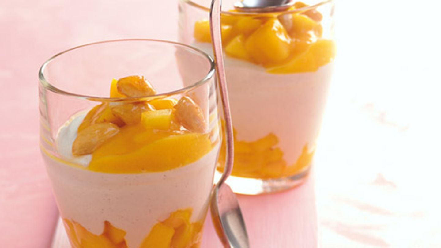 Joghurt-Quarkcreme mit Karamellmandeln Rezept