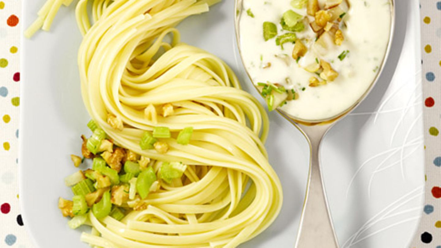 Nudeln mit Gorgonzola-Nuss-Sauce Rezept