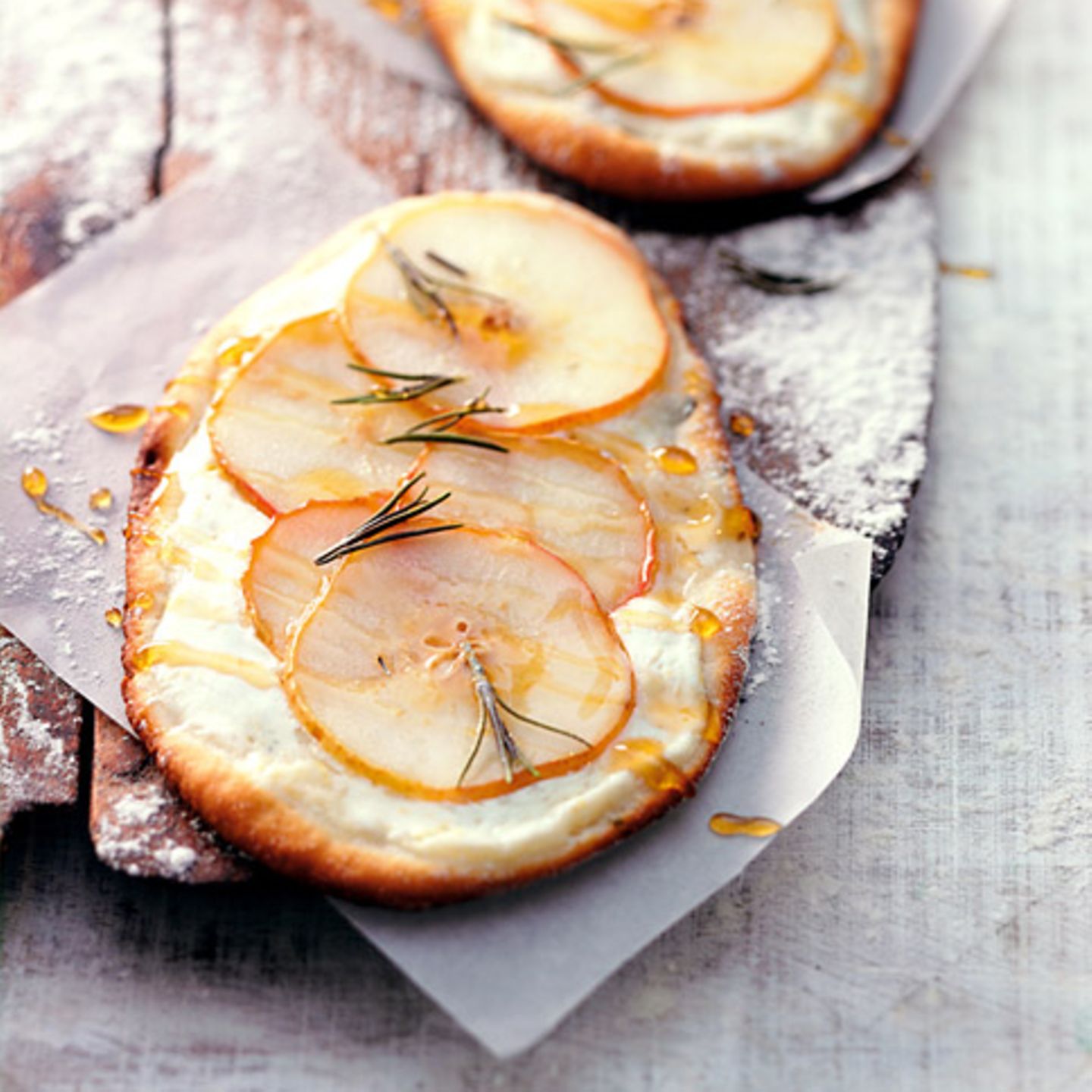 Süße Focaccia mit Birnen