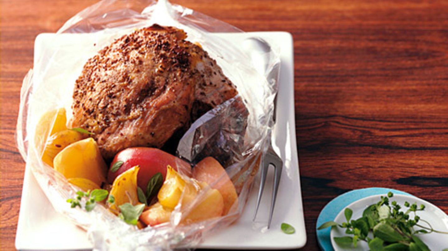 Schweinebraten mit Äpfeln und Zwiebeln Rezept