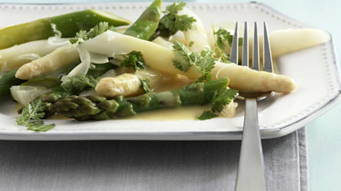 Spargelsalat mit Senf-Vinaigrette Rezept