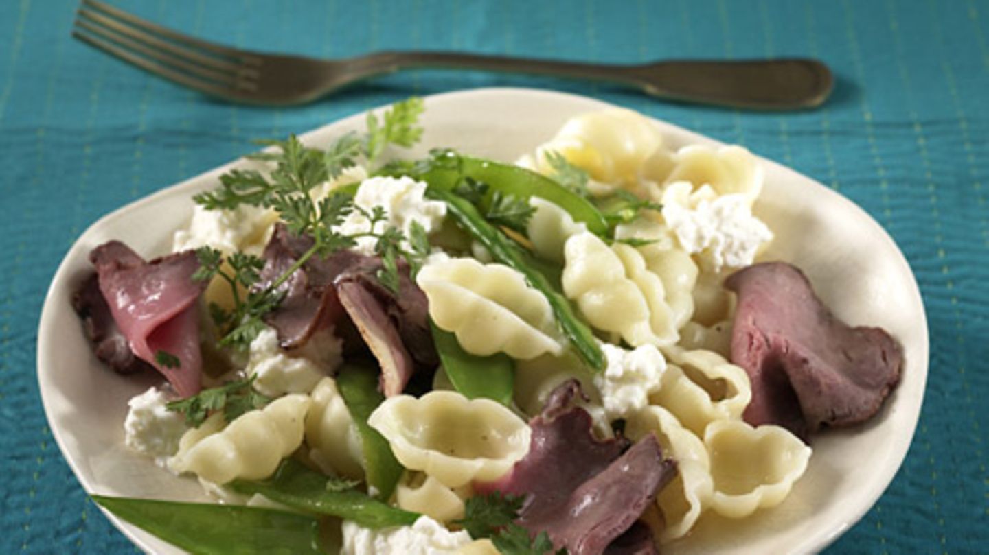 Nudeln mit Roastbeef Rezept