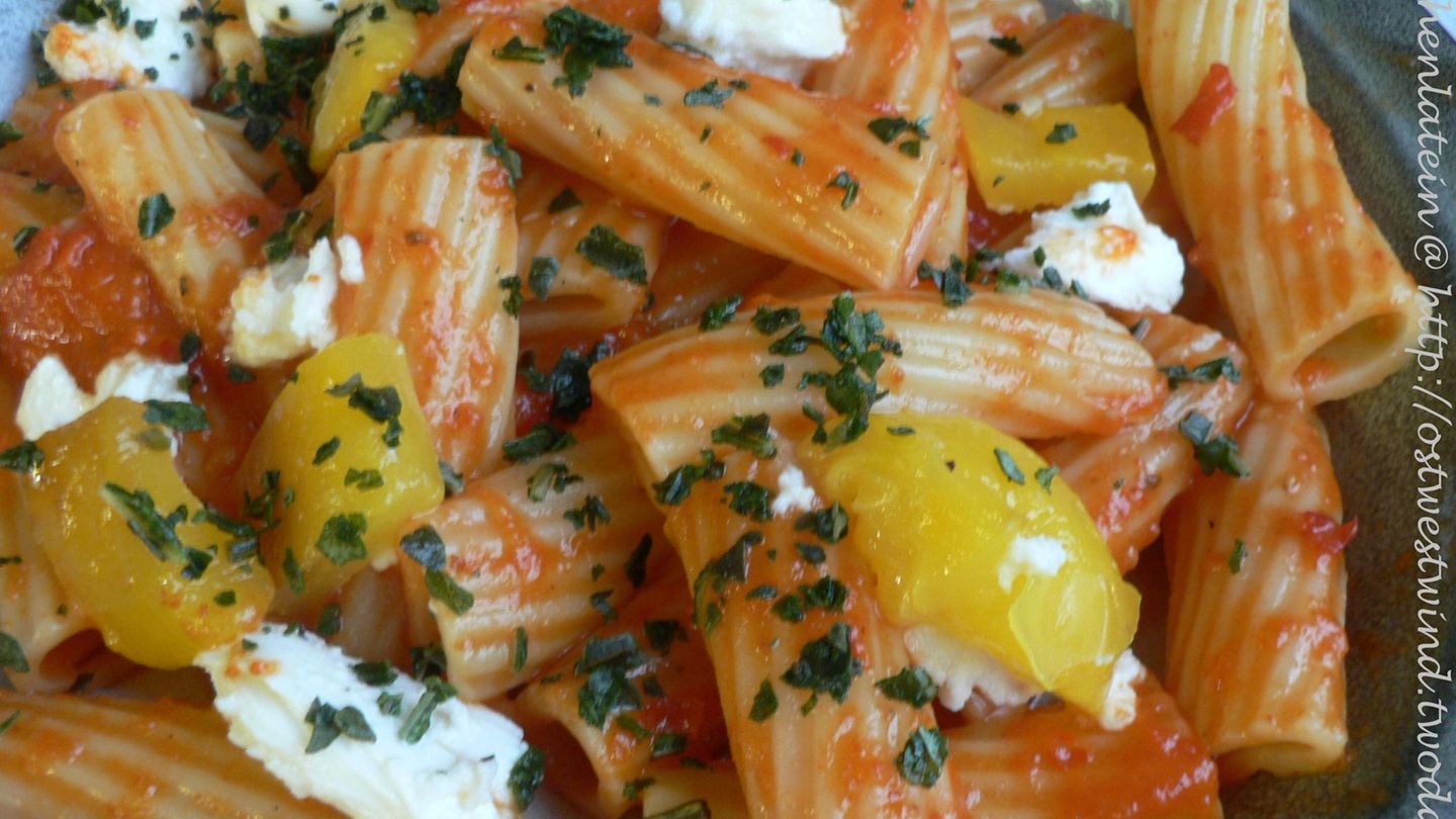 Pasta mit Paprika-Sugo Rezept