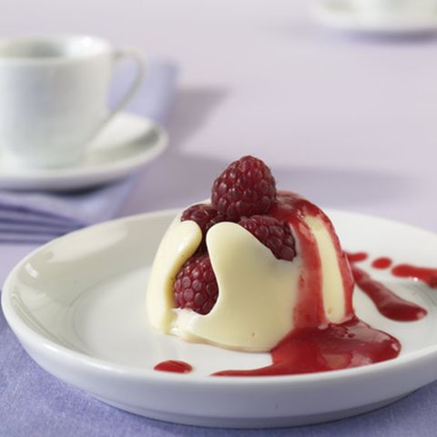 Pudding mit Himbeeren