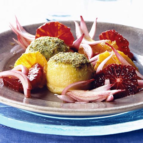 Blutorangen-Salat mit heißem Ziegenkäse