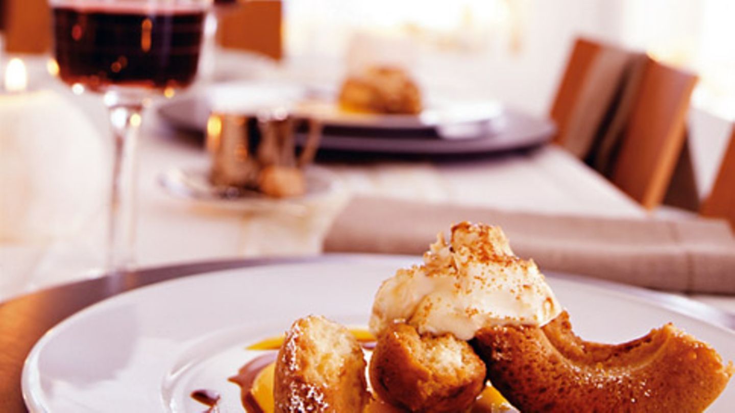 Espresso-Babas mit Mangosauce Rezept