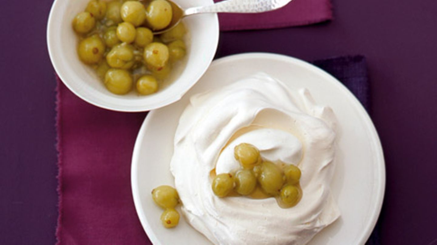 Pavlova mit Stachelbeer-Vanillekompott Rezept