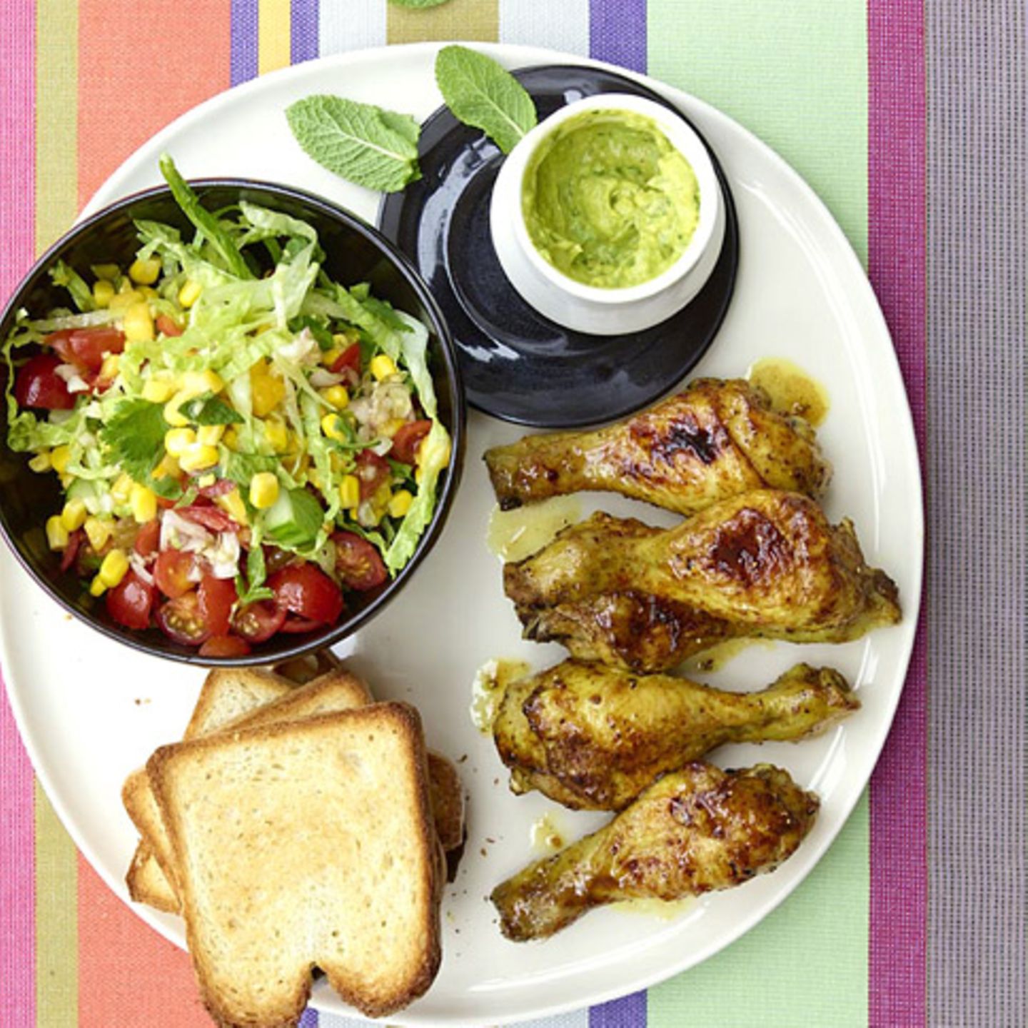 Drumsticks mit Hot-Curry-Guacamole