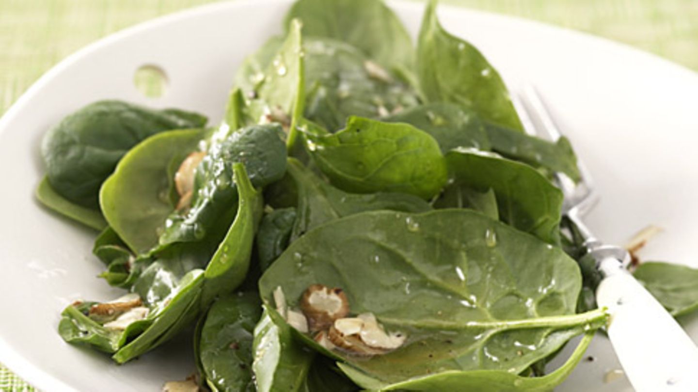 Spinatsalat Rezept - [ESSEN UND TRINKEN]