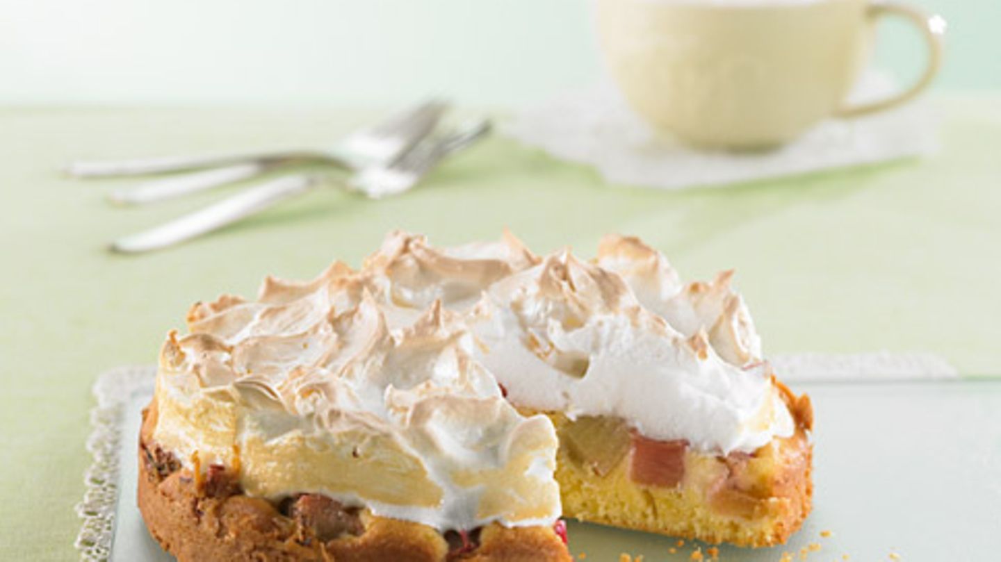 Rhabarber-Baisertorte Rezept