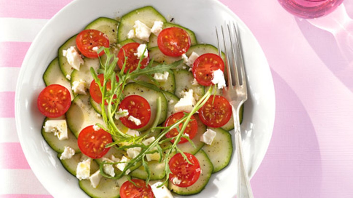 Zucchinisalat mit Kirschtomaten Rezept