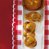 Wurstbällchen mit Mango-Curryketchup
