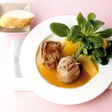 Schweinemedallions mit Orangen-Feldsalat