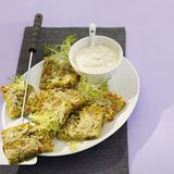 Curry-Grießschnitten mit Paprikaquark