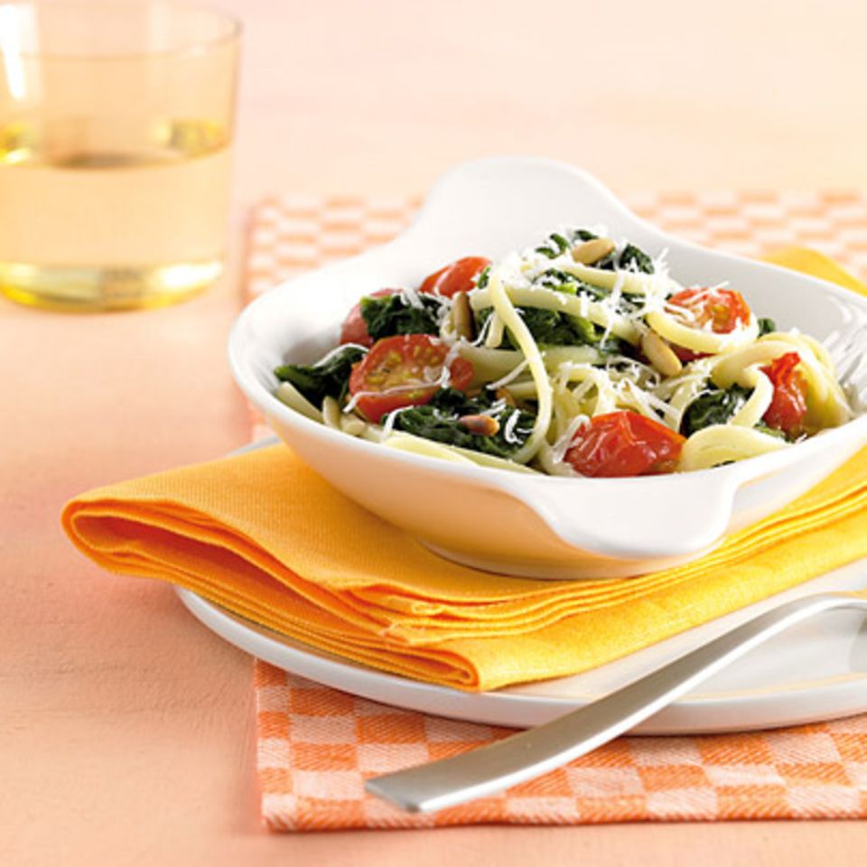 Linguine mit Spinat und Käse