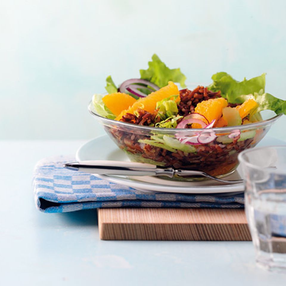 Roter Reis-Orangen-Salat