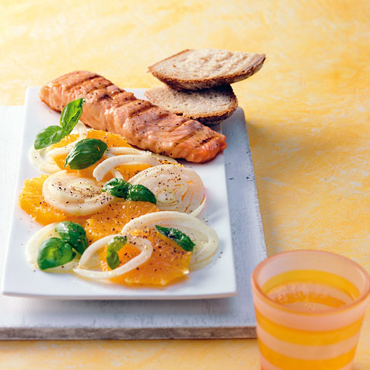 Orangen-Fenchel-Salat mit Lachs