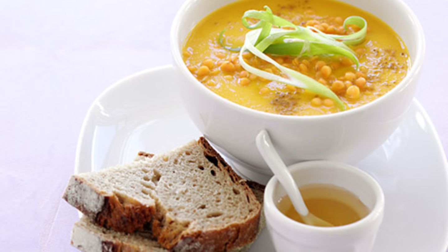 Möhren-Orangen-Suppe mit Honig Rezept