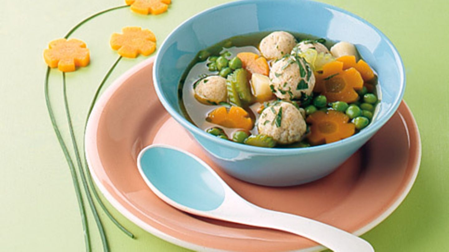 Gemüsesuppe mit Grießklößchen Rezept