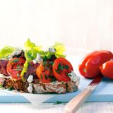 Tomatenbrot mit Roastbeef