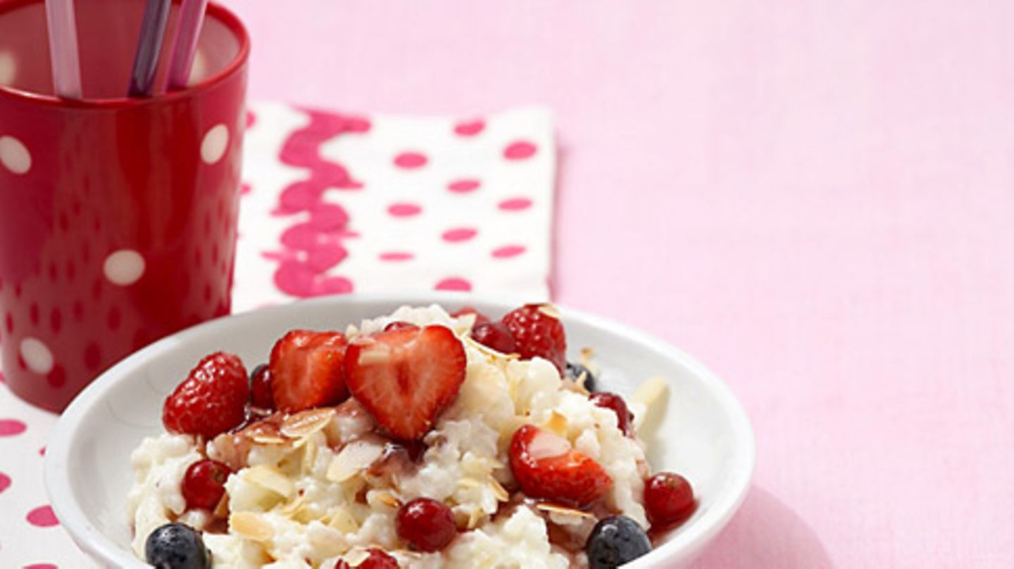 Mandelmilchreis mit Beeren Rezept - [ESSEN UND TRINKEN]