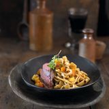 Fettuccine mit Kürbis, Apfel und Rehfilet