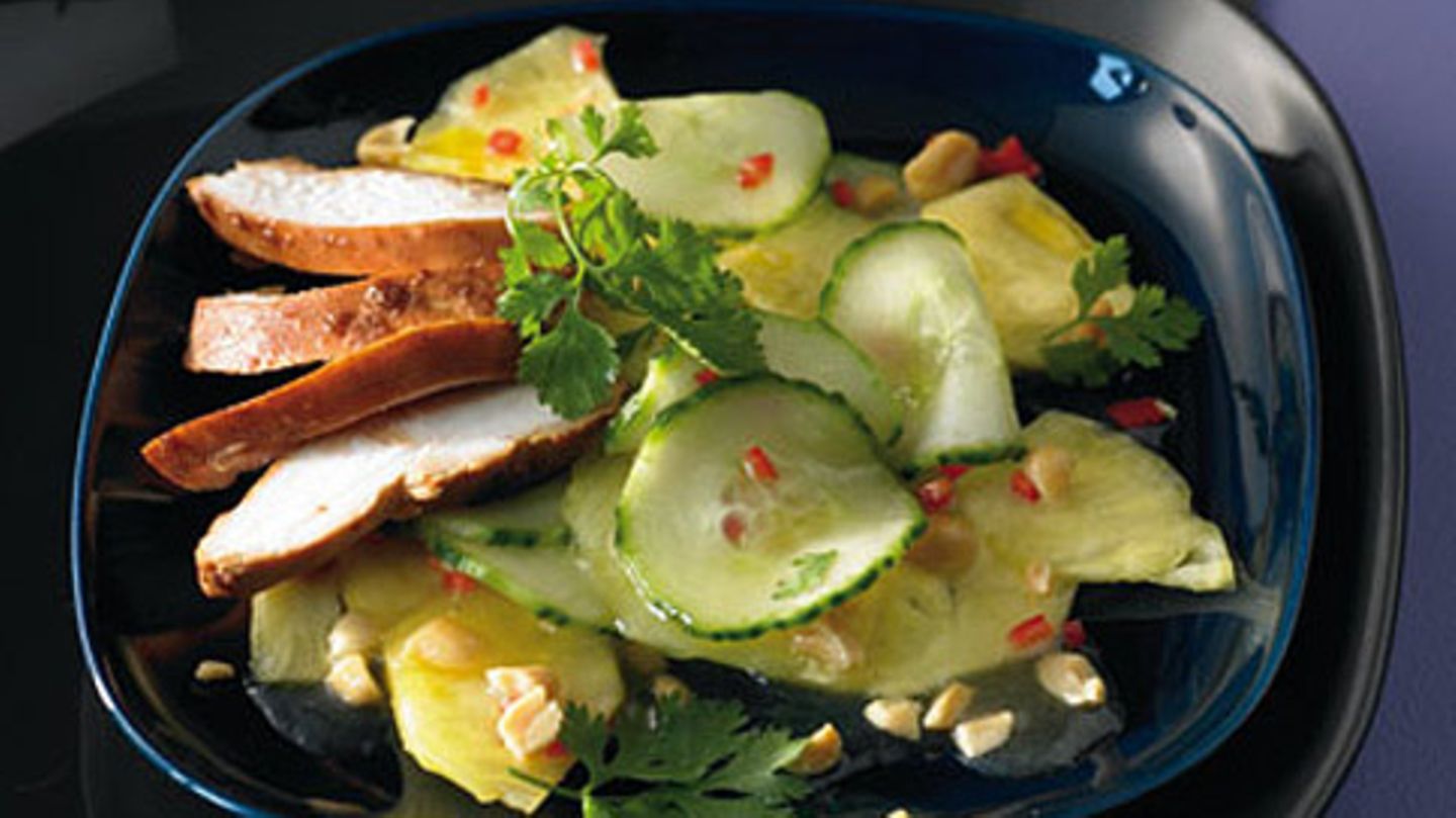 Scharfer Gurken-Ananas-Salat Rezept - [ESSEN UND TRINKEN]