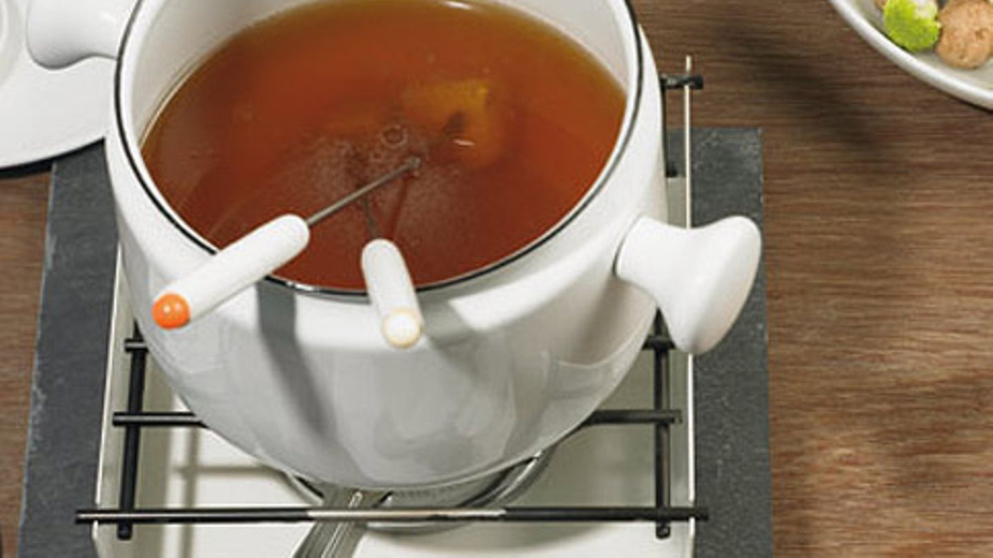 Gemüsebrühe für Fondue Rezept